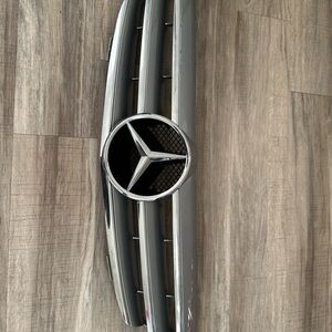 Mercedes-Benz Silver Front Grille with Emblem